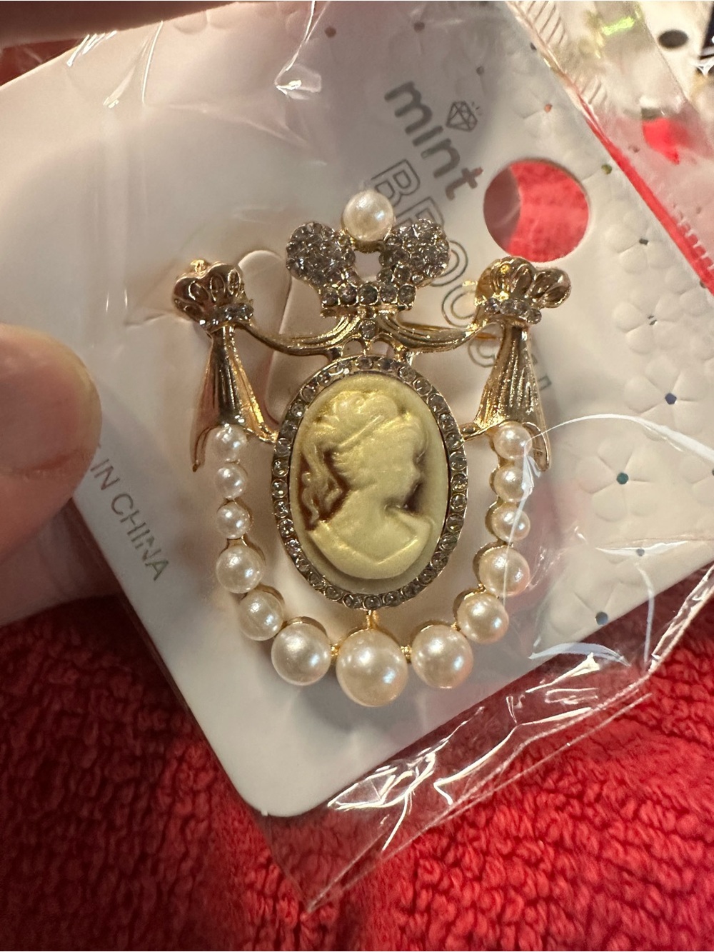 cameo Gold-Tone Pearl & Crystal Cameo Brooch in Cream